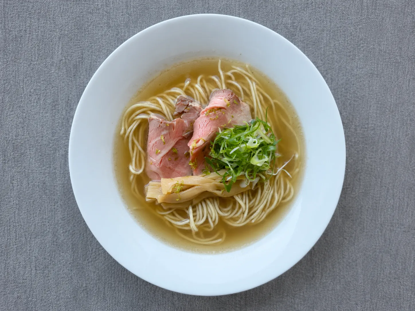 麺とスープ
